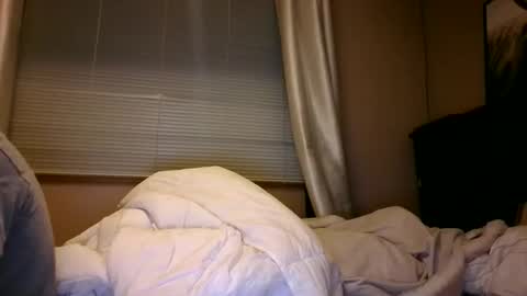 dady101-18 online show from November 3, 2025, 4:47 am