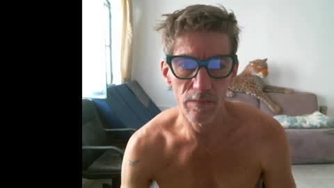 Snapshot of jlmbud chatting on June 6, 2026, 2:00 pm jlmbud online show from June 6, 2026, 2:00 pm