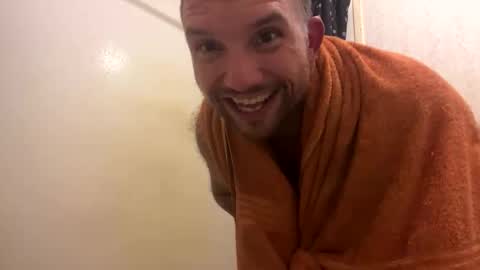 Snapshot of jmoney2323230 chatting on October 31, 2025, 2:01 am jmoney2323230 online show from October 31, 2025, 2:01 am