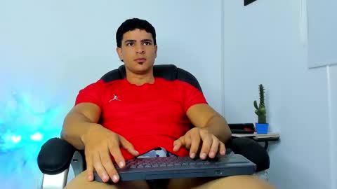 IGJmortton online show from October 29, 2025, 11:56 am