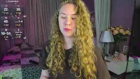 Snapshot of joan_green chatting on June 22, 2026, 1:07 am GMT2 Tue-Wed Fri-Sun 3-9AM Joan green online show from June 22, 2026, 1:07 am