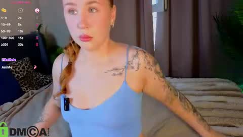 Snapshot of joan_green chatting on July 26, 2026, 1:14 am GMT2 Tue-Wed Fri-Sun 3-9AM Joan green online show from July 26, 2026, 1:14 am