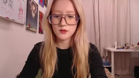 Snapshot of joan_kiss chatting on September 27, 2025, 5:40 pm joan_kiss online show from September 27, 2025, 5:40 pm