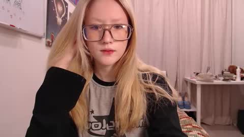 Snapshot of joan_kiss chatting on October 17, 2025, 3:20 am joan_kiss online show from October 17, 2025, 3:20 am
