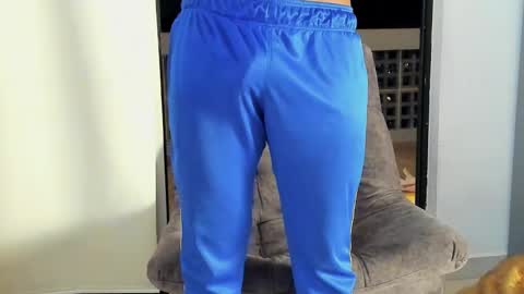 JOAN SAENZ online show from January 19, 2025, 7:57 am