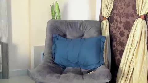 JOAN SAENZ online show from February 12, 2025, 6:51 pm