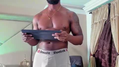 JOAN SAENZ online show from February 17, 2025, 12:43 am