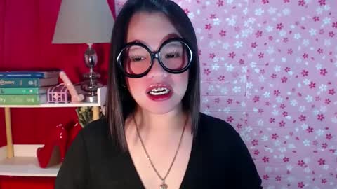 Joana online show from November 6, 2025, 7:59 pm