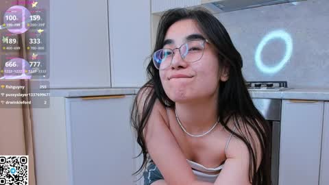 Snapshot of joangoulder chatting on January 26, 2025, 2:35 am Mia online show from January 26, 2025, 2:35 am