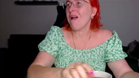 Snapshot of joannaandneighbour chatting on July 7, 2026, 9:02 am Joanna and Greg online show from July 7, 2026, 9:02 am
