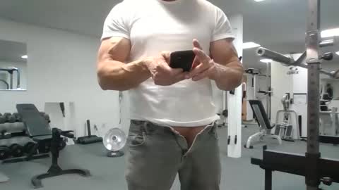 joe_smith5679 online show from April 20, 2026, 8:10 pm