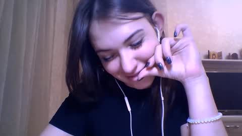 Jennifer online show from November 11, 2025, 5:13 pm