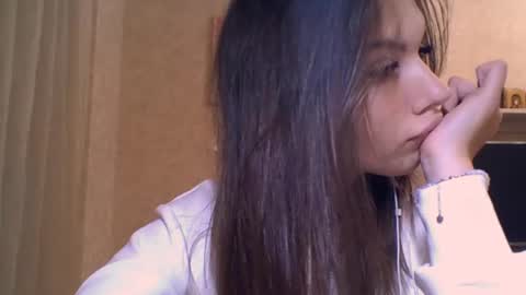 Jennifer online show from November 14, 2025, 5:33 pm