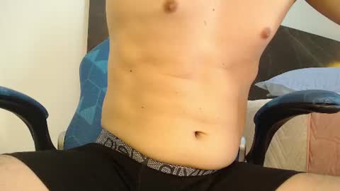 Snapshot of joey_millss chatting on August 1, 2026, 11:47 pm Joey online show from August 1, 2026, 11:47 pm