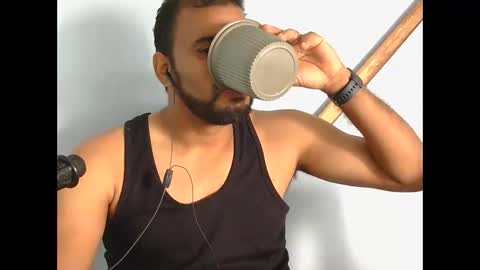 johan2222222222 online show from October 29, 2025, 1:46 pm