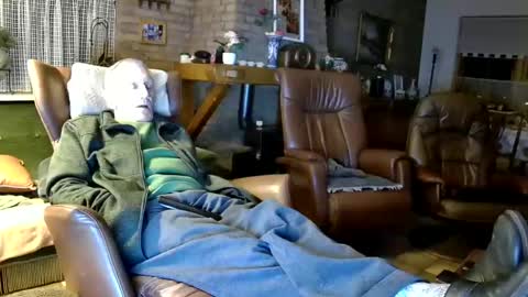 johan7 heet online show from December 3, 2024, 7:00 pm