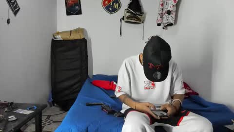 Snapshot of johan_and_antonella chatting on February 16, 2026, 5:47 am johan_and_antonella online show from February 16, 2026, 5:47 am