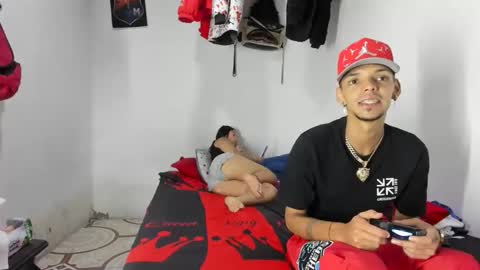 johan_and_antonella online show from April 15, 2026, 6:20 am