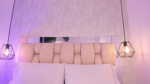 Johan  online show from November 23, 2025, 12:49 pm