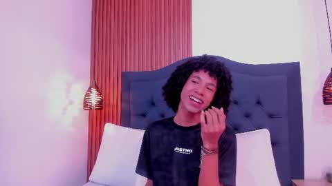 Snapshot of johan_gz_ chatting on June 22, 2026, 11:40 am Johan online show from June 22, 2026, 11:40 am