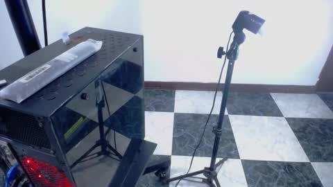 Snapshot of johan_kitten chatting on October 8, 2025, 2:42 am johan online show from October 8, 2025, 2:42 am