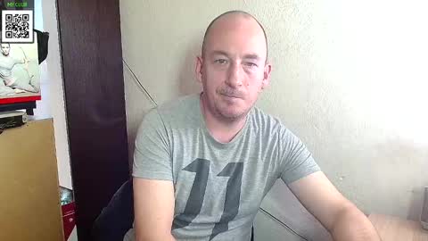Snapshot of johanbarker chatting on February 10, 2025, 2:16 pm Johan online show from February 10, 2025, 2:16 pm
