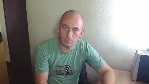 Snapshot of johanbarker chatting on October 13, 2025, 10:59 am Johan online show from October 13, 2025, 10:59 am