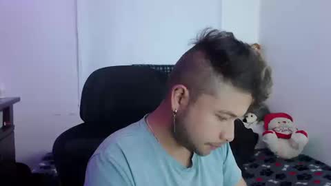 JOHAN independient model online show from September 15, 2025, 3:01 pm