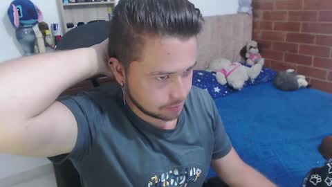 JOHAN independient model online show from April 8, 2026, 4:29 pm