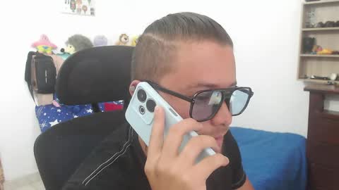 Snapshot of johanleonsweetboy chatting on June 5, 2026, 2:12 pm JOHAN independient model online show from June 5, 2026, 2:12 pm