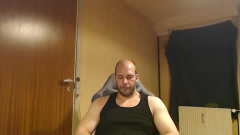 Snapshot of john1212124 chatting on October 4, 2025, 6:11 am john1212124 online show from October 4, 2025, 6:11 am