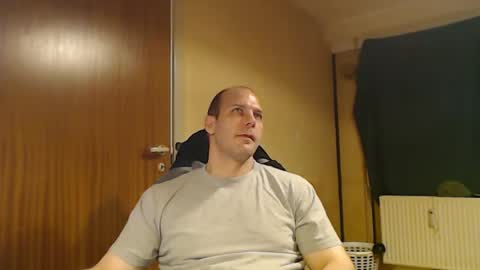 Snapshot of john1212124 chatting on October 8, 2025, 2:53 am john1212124 online show from October 8, 2025, 2:53 am