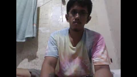 john19881995 online show from June 3, 2026, 7:08 pm
