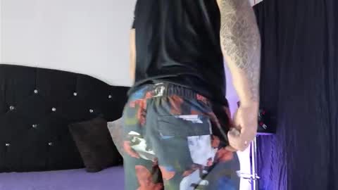 John  online show from October 22, 2025, 11:10 am