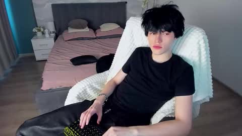 John online show from September 19, 2025, 2:29 pm