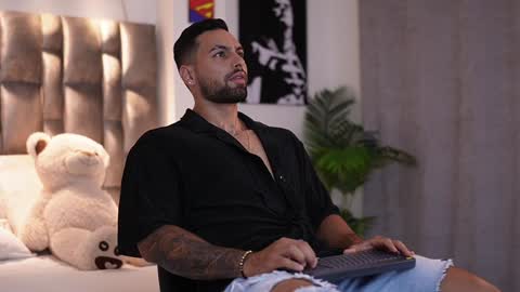 john online show from December 29, 2024, 7:43 pm