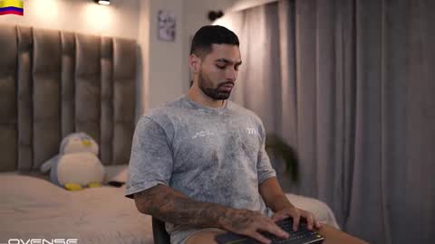 john online show from September 23, 2025, 12:35 am