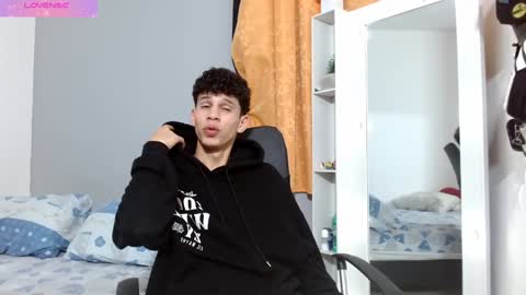 john_ssnow29 online show from December 10, 2024, 8:27 pm