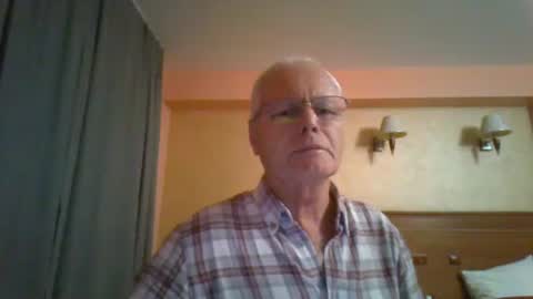 Snapshot of johndesnudado chatting on November 9, 2025, 9:35 pm johndesnudado online show from November 9, 2025, 9:35 pm