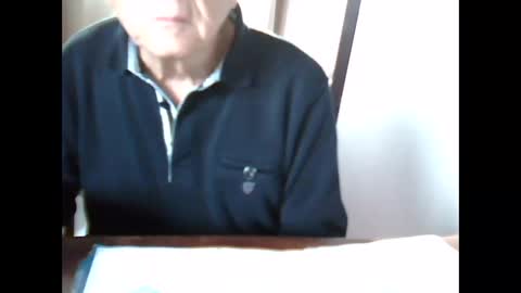 johnjohn6226 online show from November 18, 2025, 2:21 pm