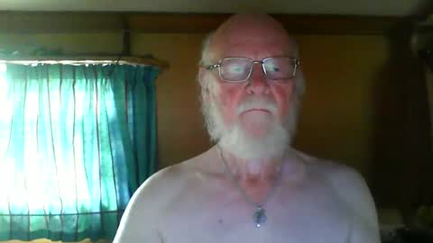 johnjuly1948 online show from June 17, 2026, 9:23 am