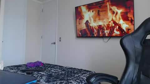 john online show from September 19, 2025, 5:57 pm