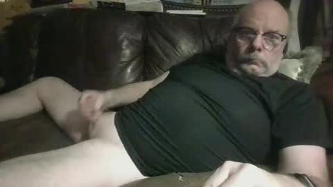 Snapshot of johnny61m chatting on January 3, 2025, 6:33 am Johnny online show from January 3, 2025, 6:33 am