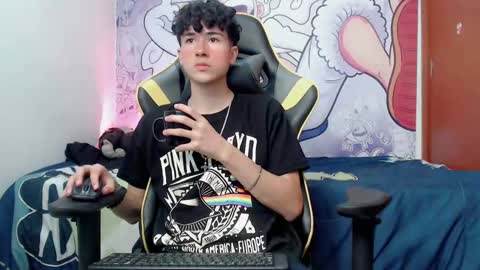 johnny_cagee online show from December 18, 2024, 5:15 am