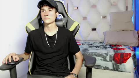 johnny_cagee online show from September 21, 2025, 4:03 am