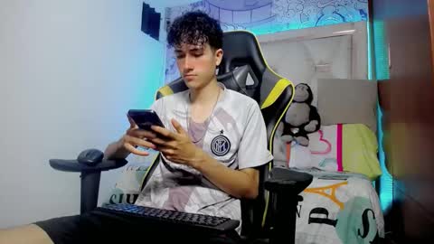 johnny_cagee online show from November 23, 2025, 5:07 am