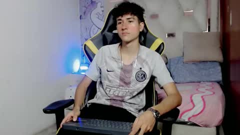 johnny_cagee online show from January 16, 2026, 3:43 am