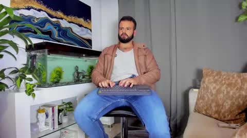 JOHNNY online show from February 2, 2025, 3:32 am