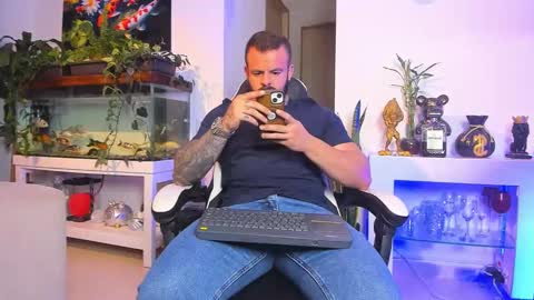 JOHNNY online show from February 5, 2026, 1:21 am