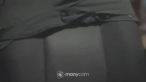 Snapshot of johnnyshung1 chatting on January 7, 2025, 1:14 pm johnnyshung1 online show from January 7, 2025, 1:14 pm